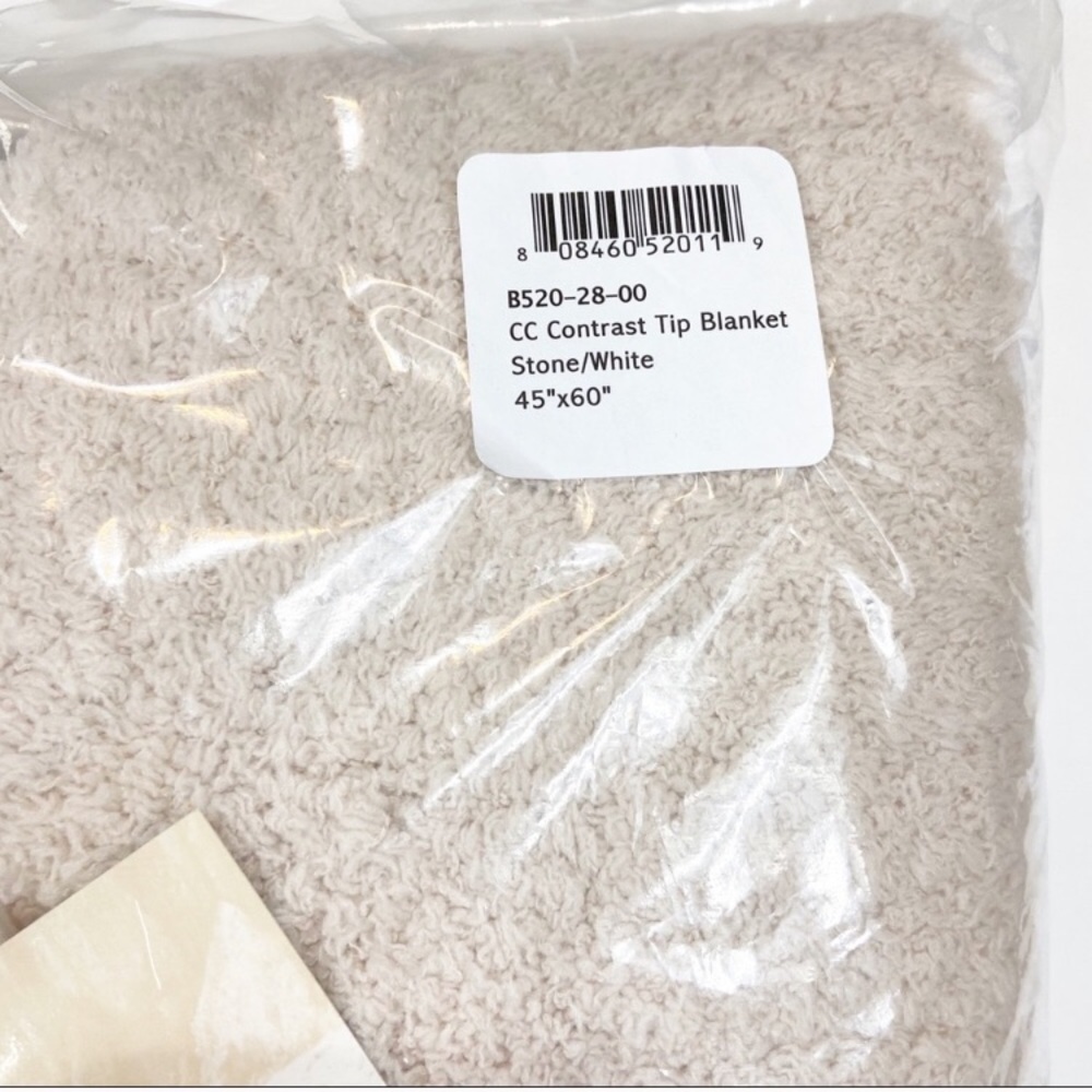 Barefoot Dreams Blanket Throw Cozychic Contrast Cream and White NWT - Picture 4 of 5